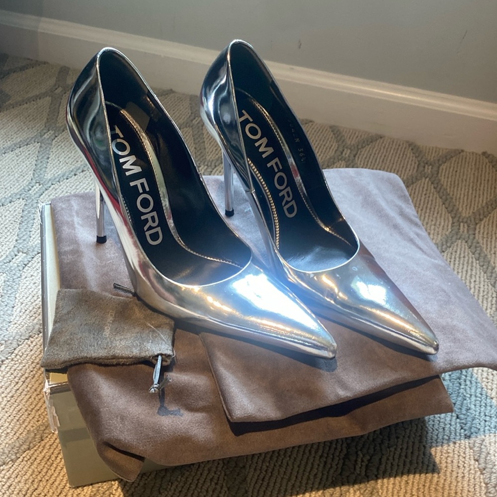 Tom Ford Mirrored Pointy Toe Pump